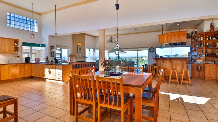 5 Bedroom Property for Sale in Stilbaai Wes Western Cape